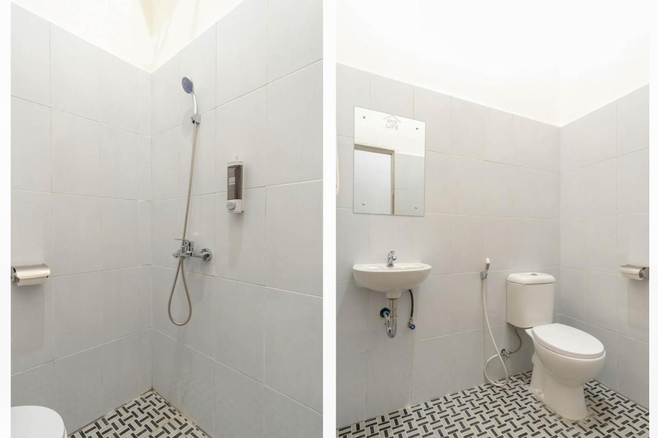 Oyo Living 2843 Raz House Syariah Hotel Medan Exterior photo