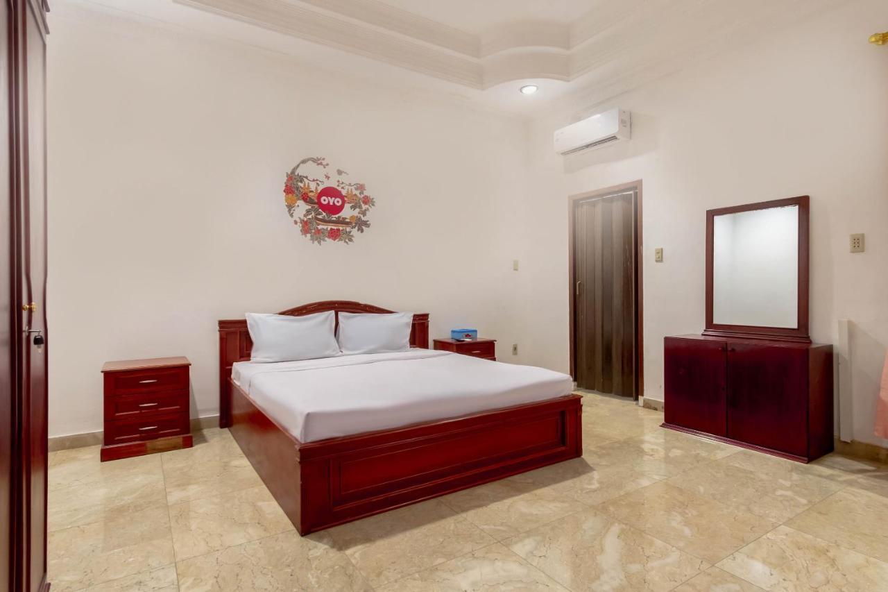 Oyo Living 2843 Raz House Syariah Hotel Medan Exterior photo